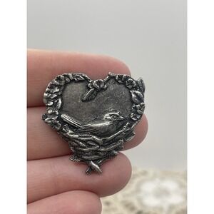 Birds & Blooms Pin Brooch Limited Edition Pewter Nesting Bird Heart Wreath Robin